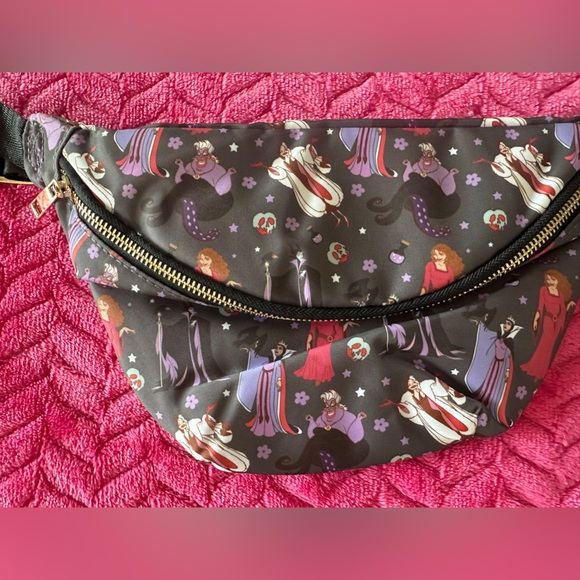 Disney Villains Fanny pack - Picture 2 of 6